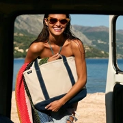 Lands' End - Instagram